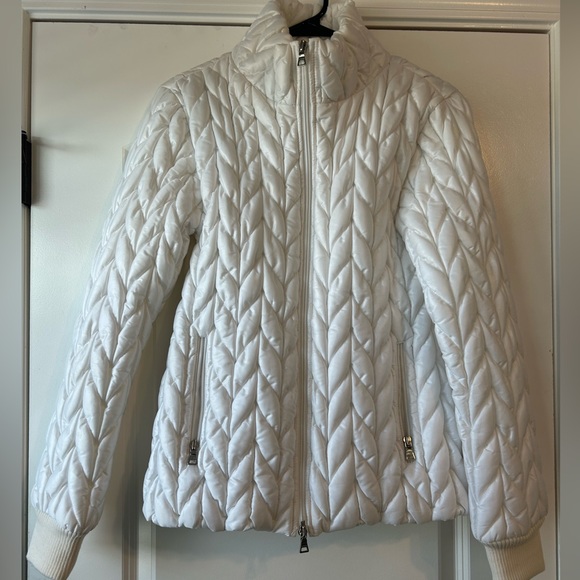 Guess Puffer Jacket - Picture 7 of 13